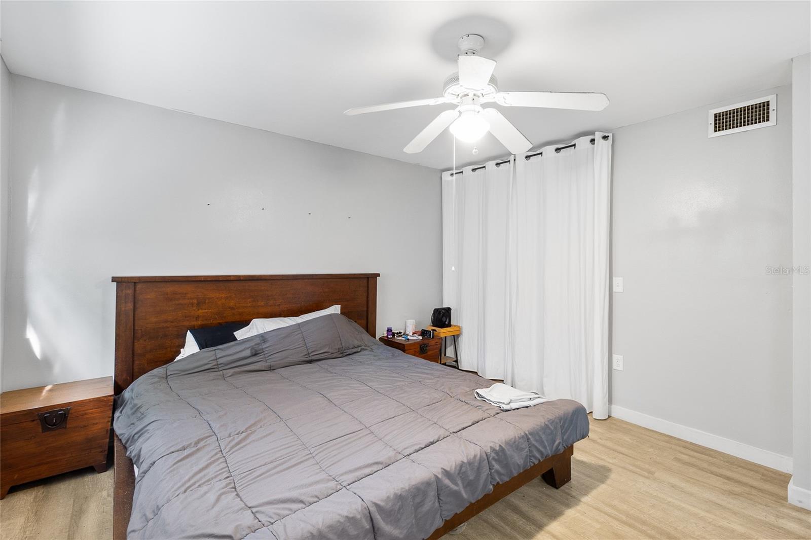 1221 Drew St #b3 Property Photo 16