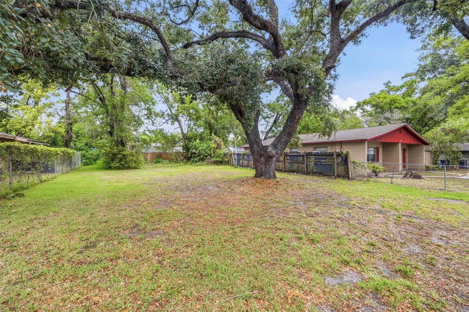 1706 E Idell St Property Photo 1