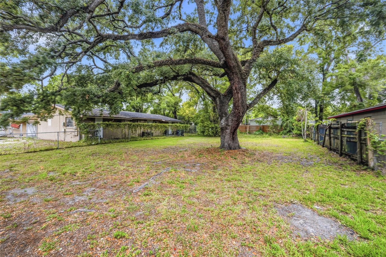 1706 E Idell St Property Photo 6