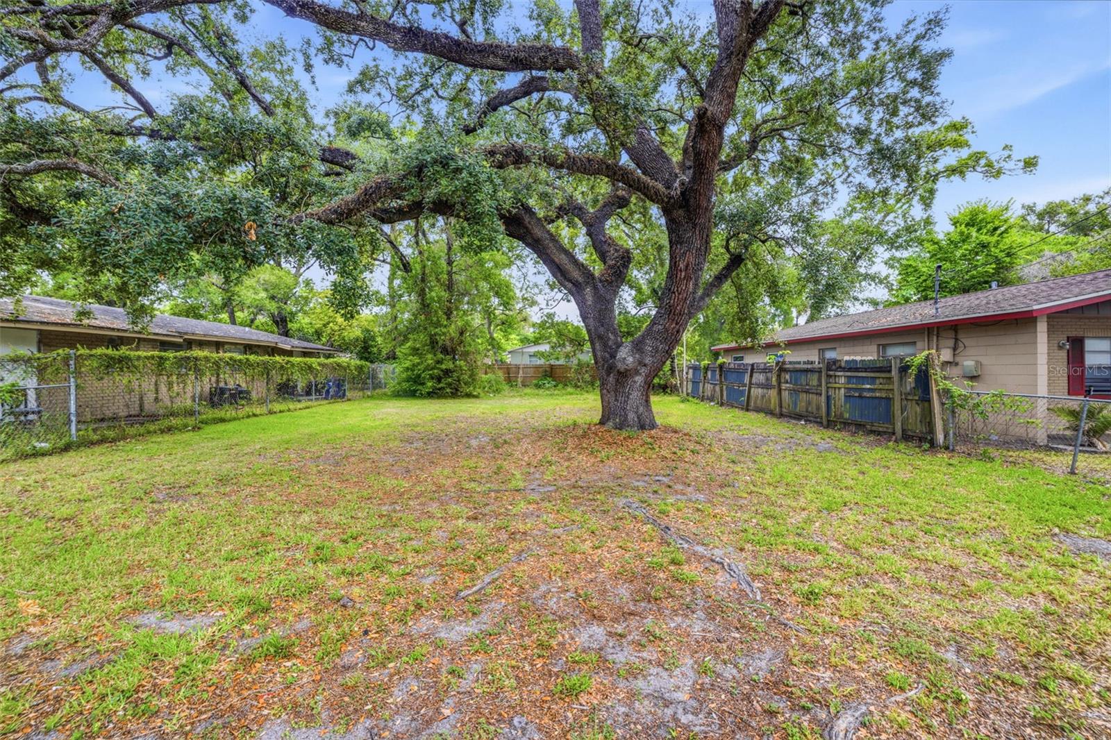 1706 E Idell St Property Photo 7