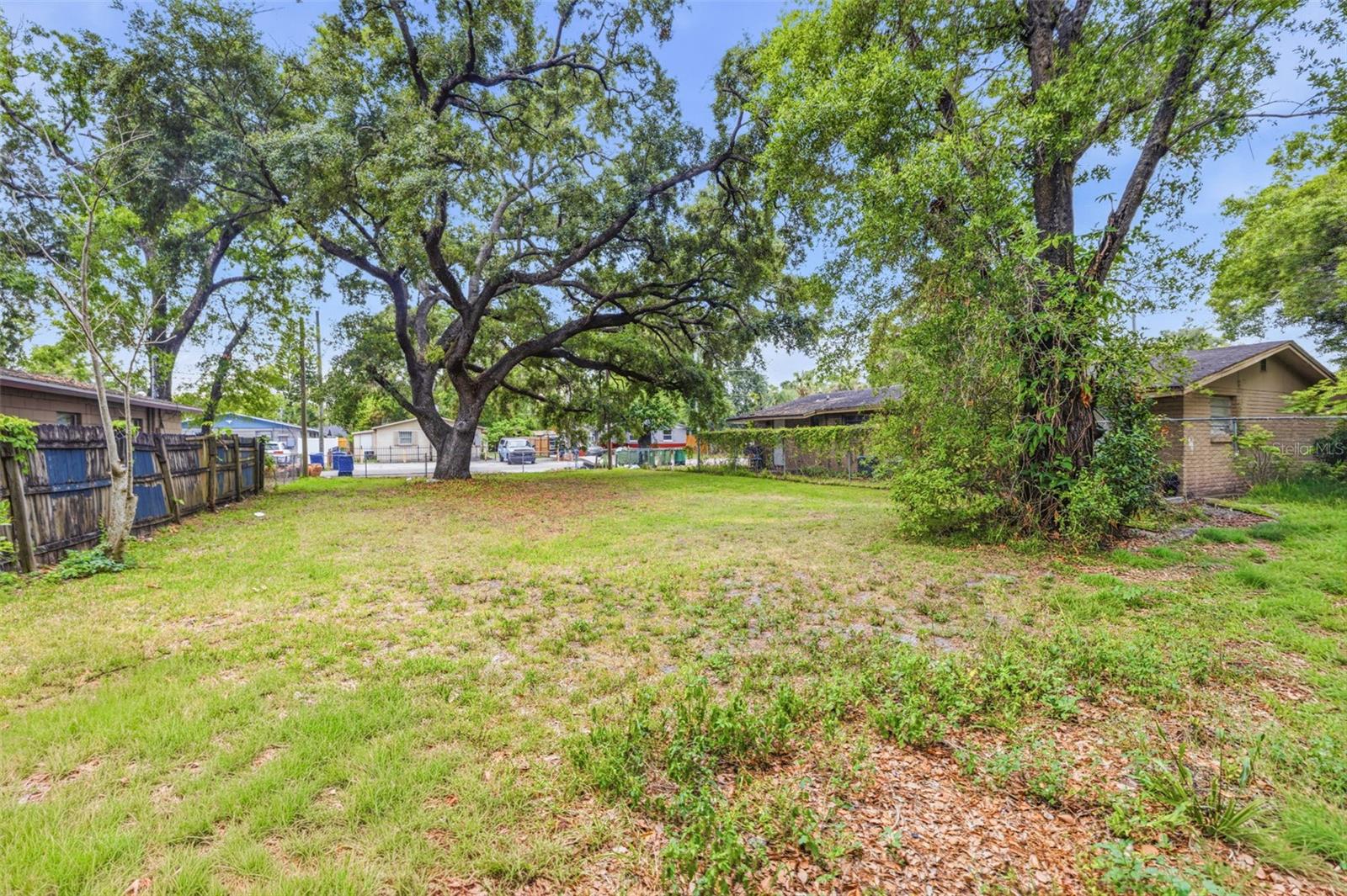 1706 E Idell St Property Photo 8