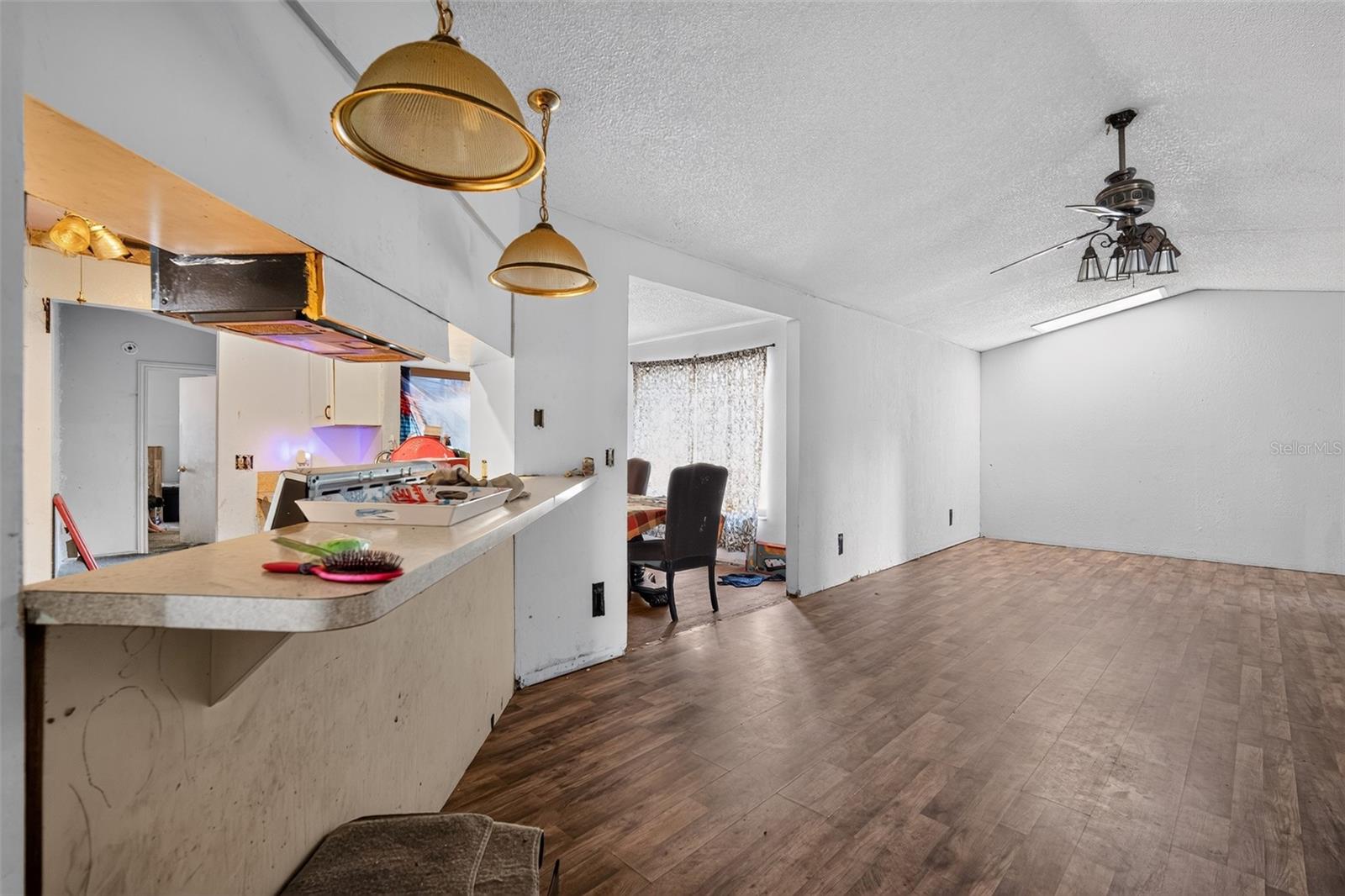 13277 Brewster Rd Property Photo 8