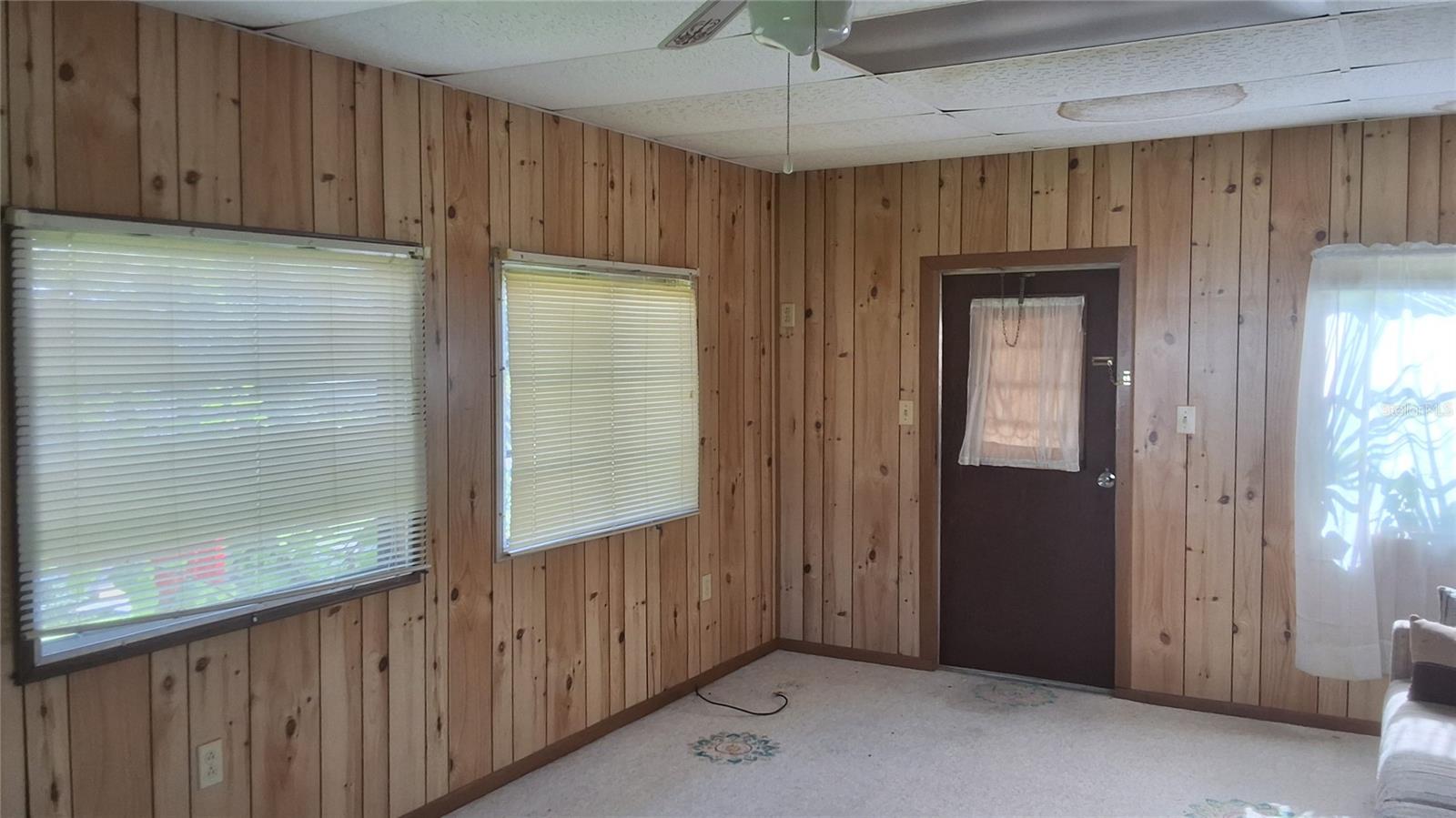 2488 N Park Pt Property Photo 4