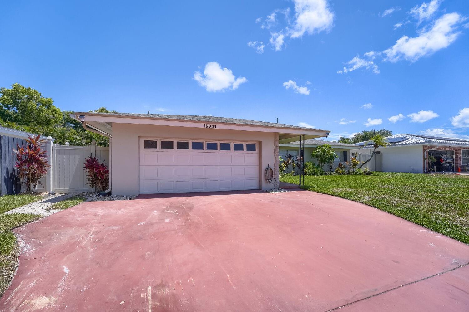 13931 Dominica Dr Property Photo 33