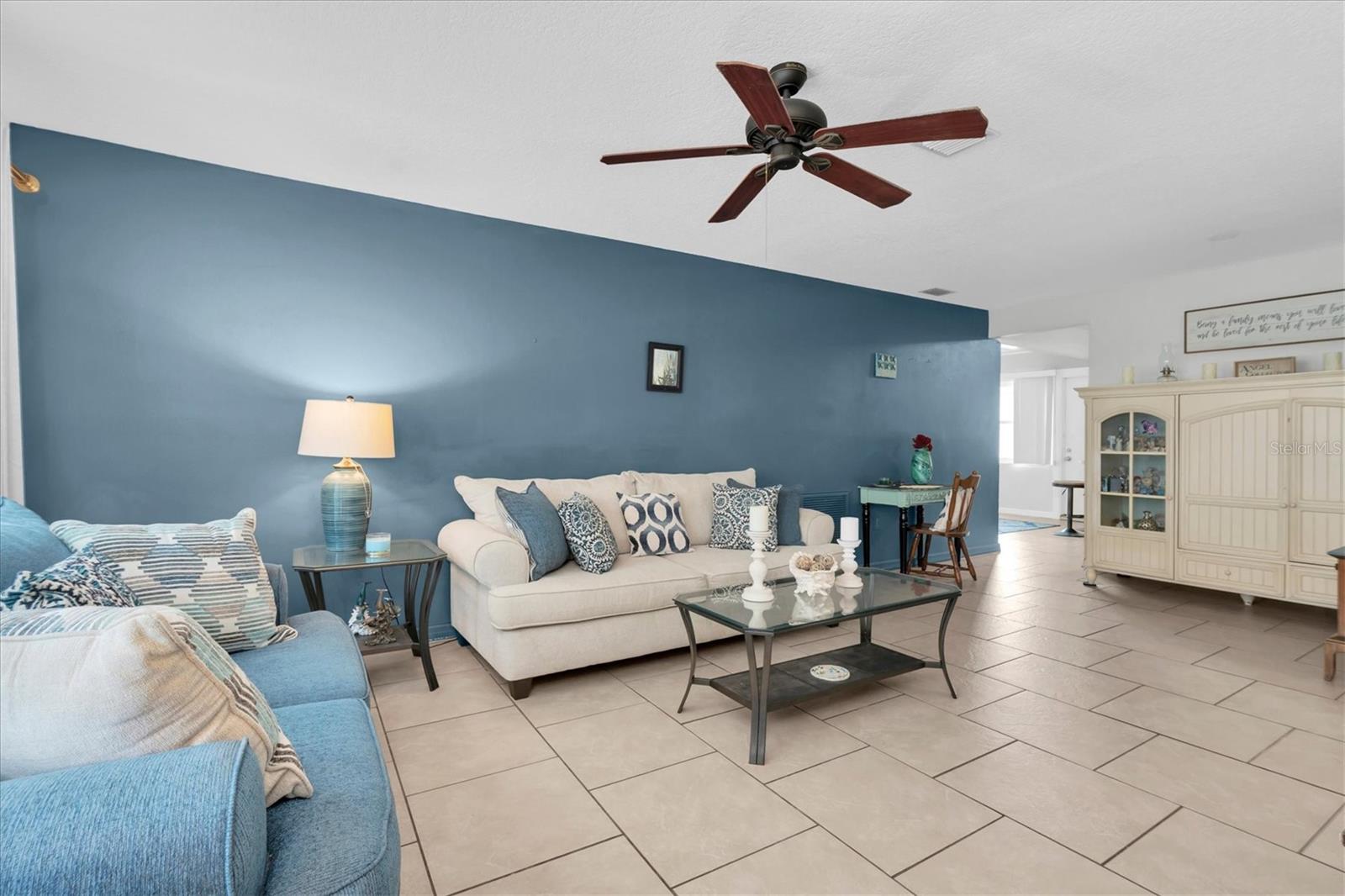 7030 Versailles N Property Photo 5
