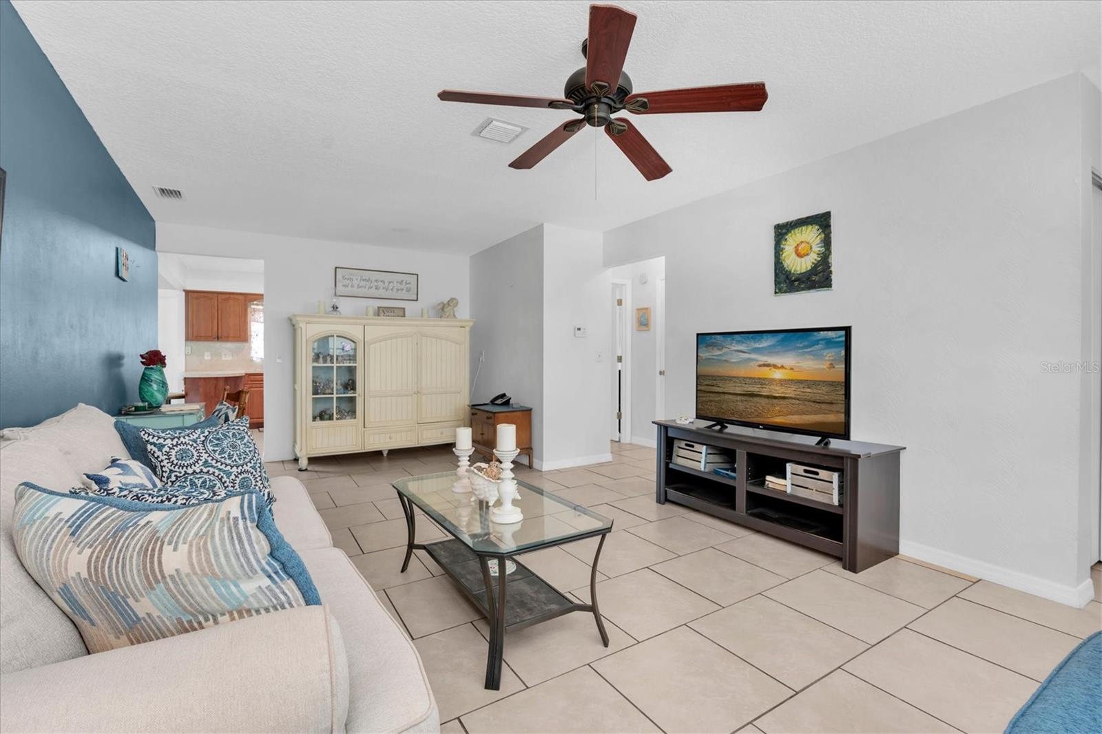 7030 Versailles N Property Photo 6