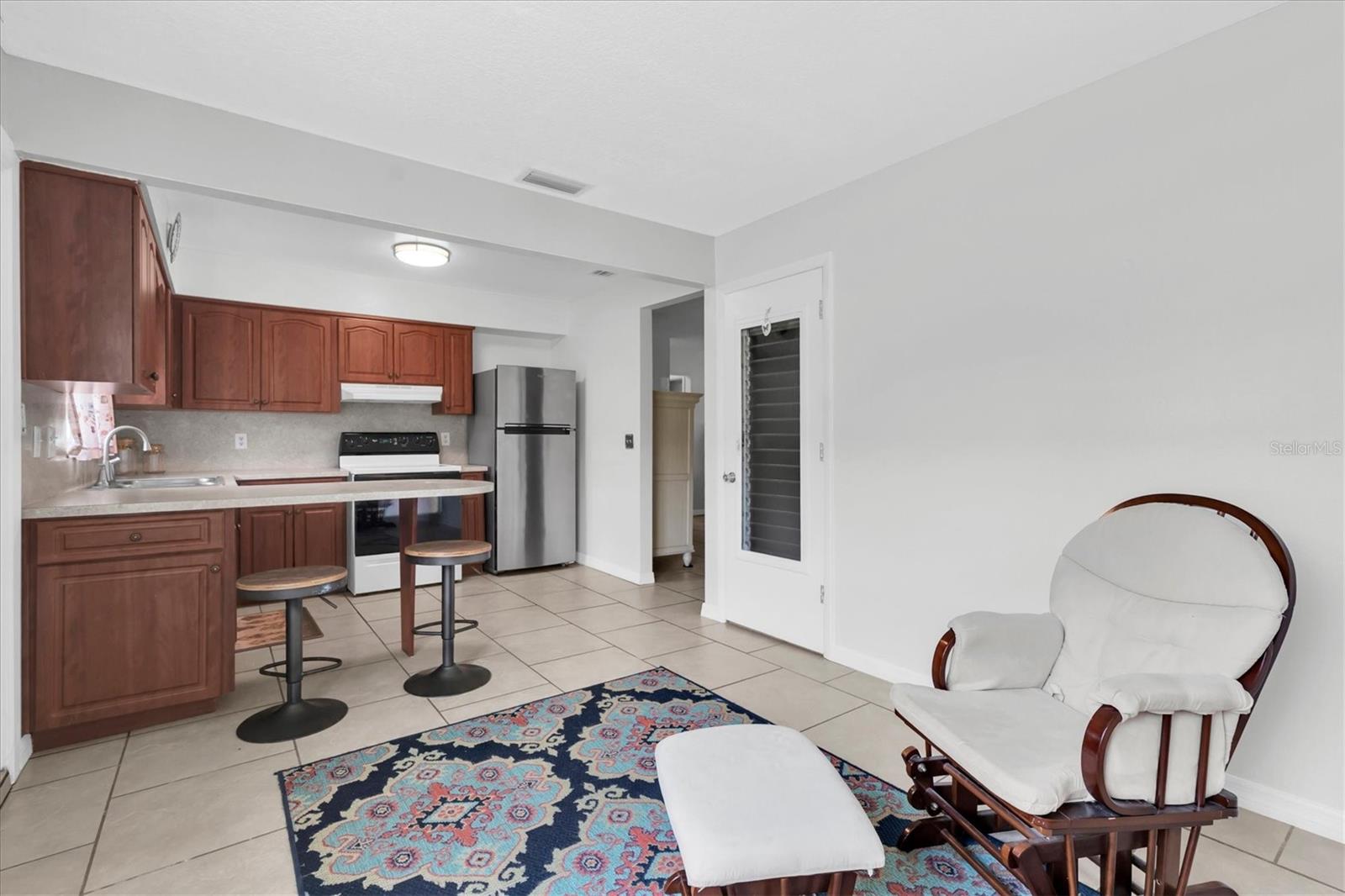 7030 Versailles N Property Photo 10