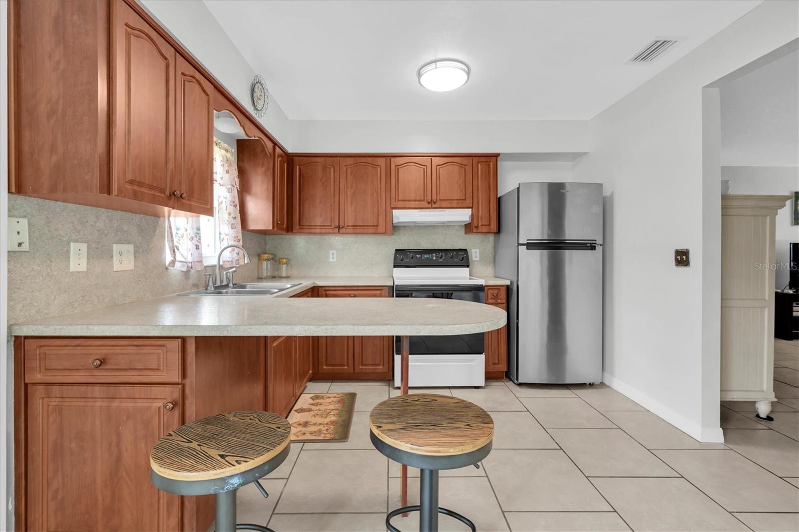 7030 Versailles N Property Photo 12