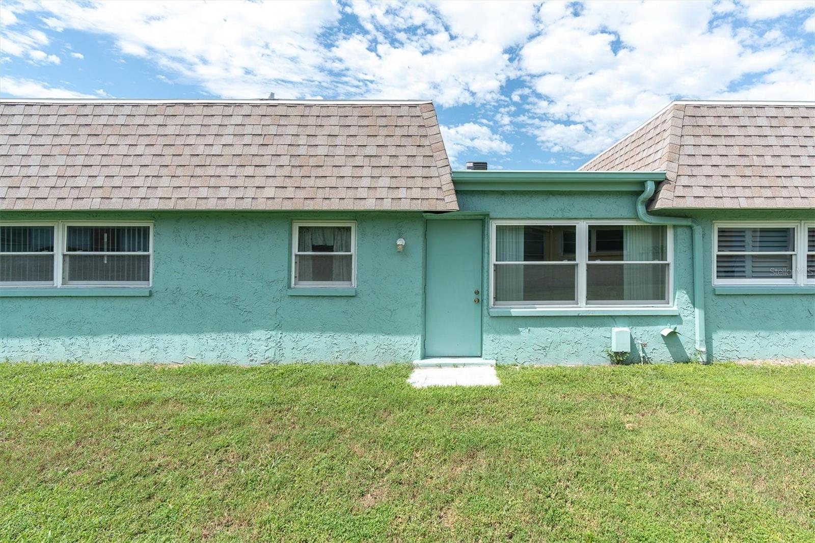 7030 Versailles N Property Photo 20