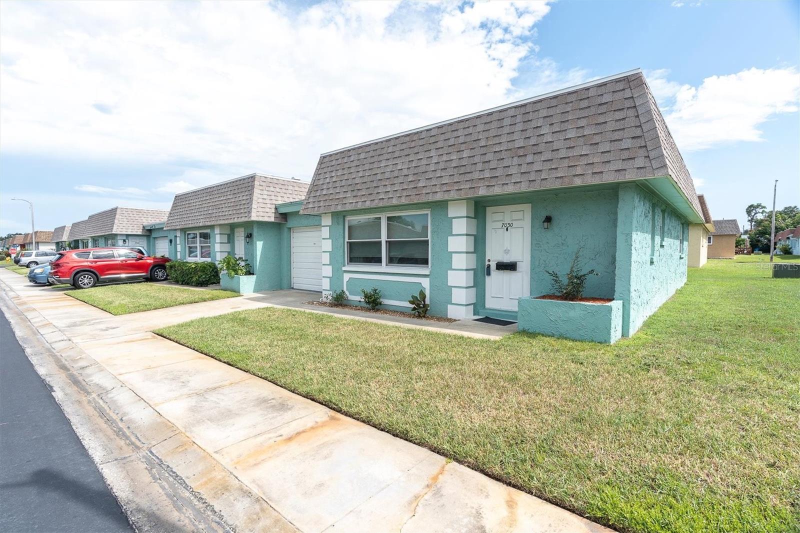7030 Versailles N Property Photo 26
