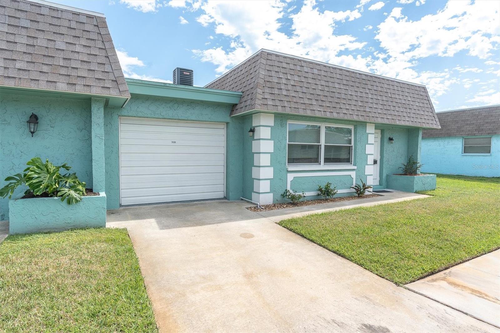 7030 Versailles N Property Photo 27