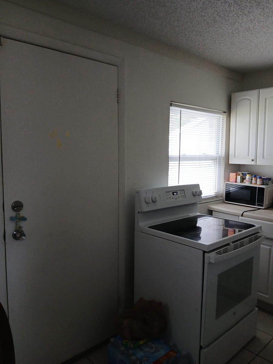 905 Beverly Ave Property Photo 4
