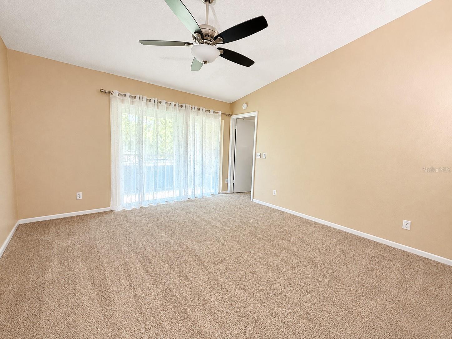 1435 Millstream Ln #204 Property Photo 3