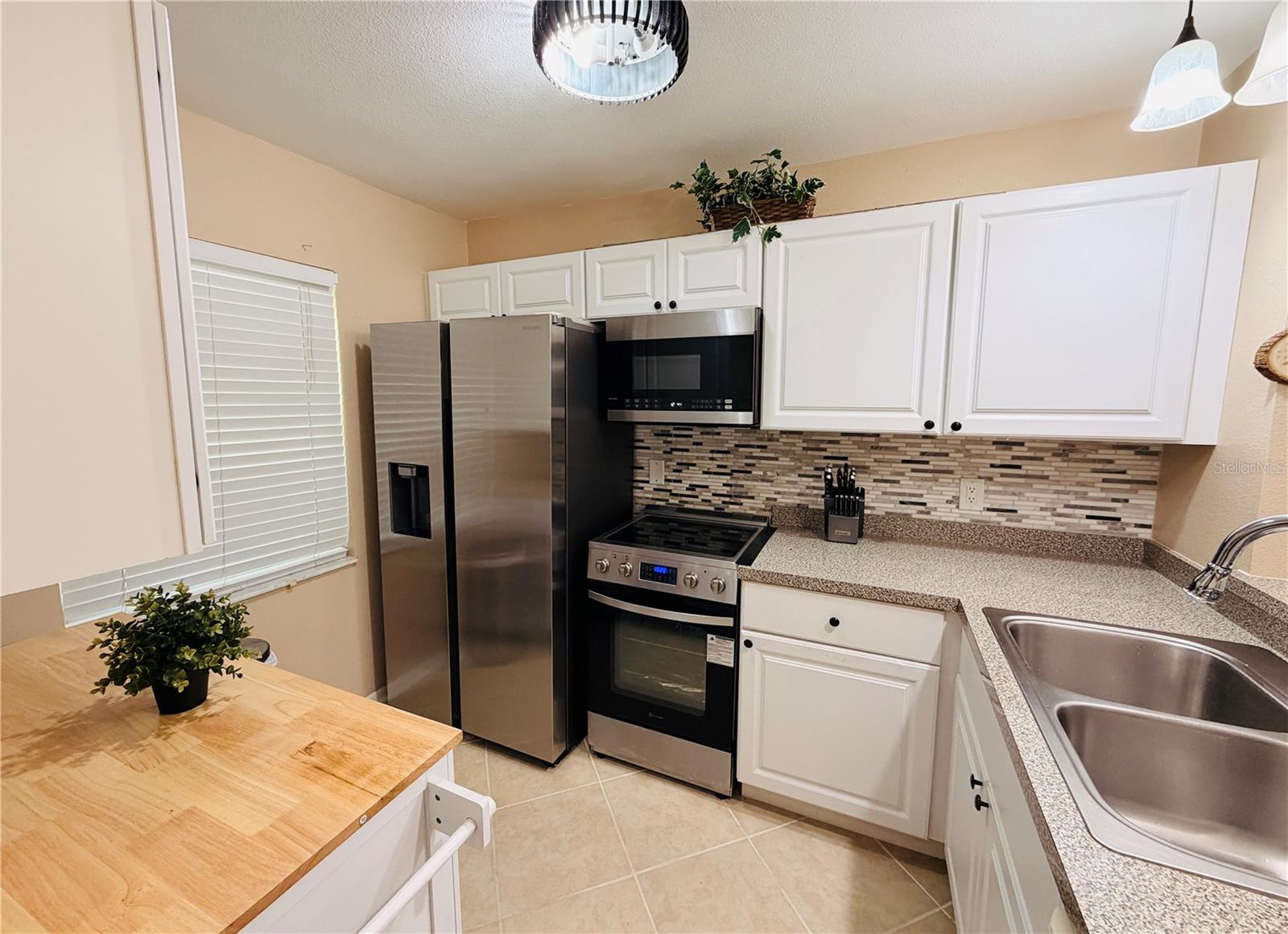 1435 Millstream Ln #204 Property Photo 8