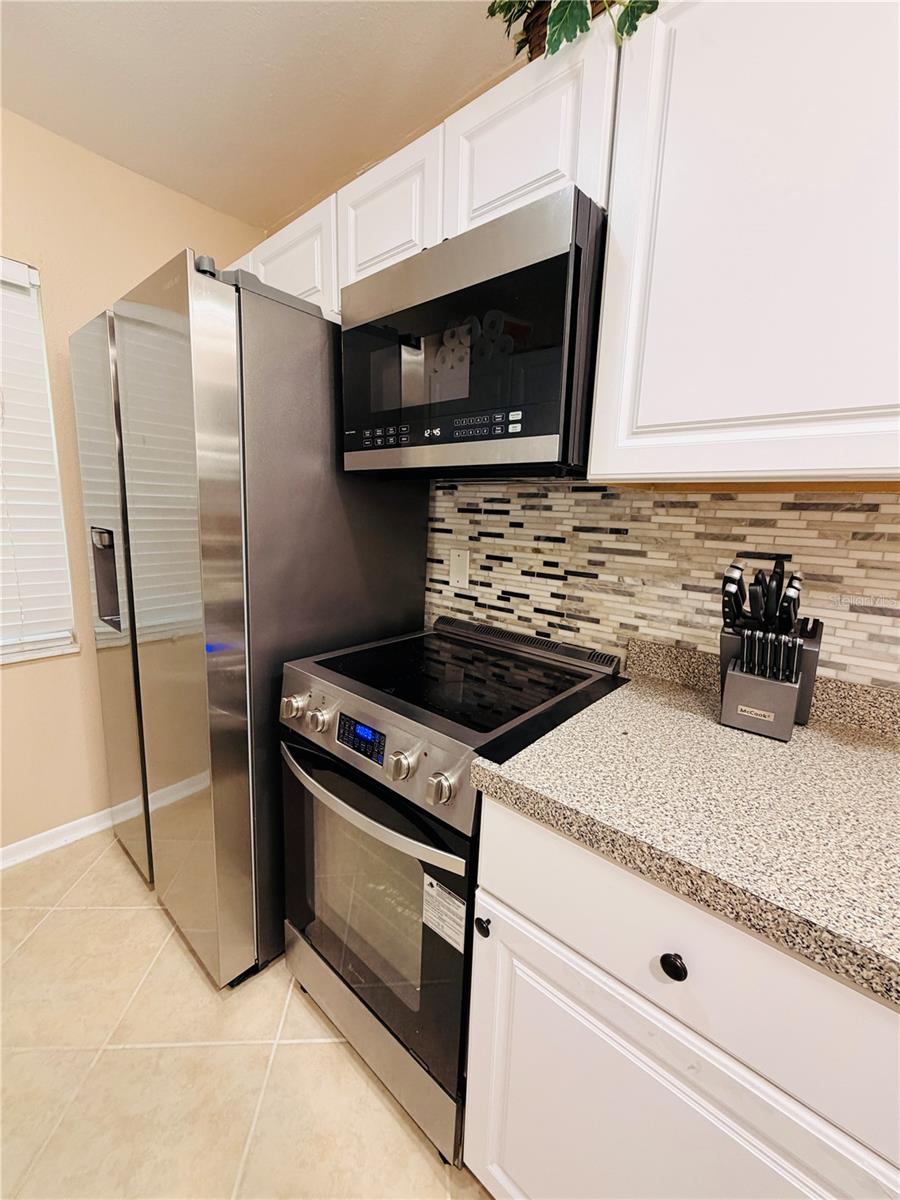 1435 Millstream Ln #204 Property Photo 9