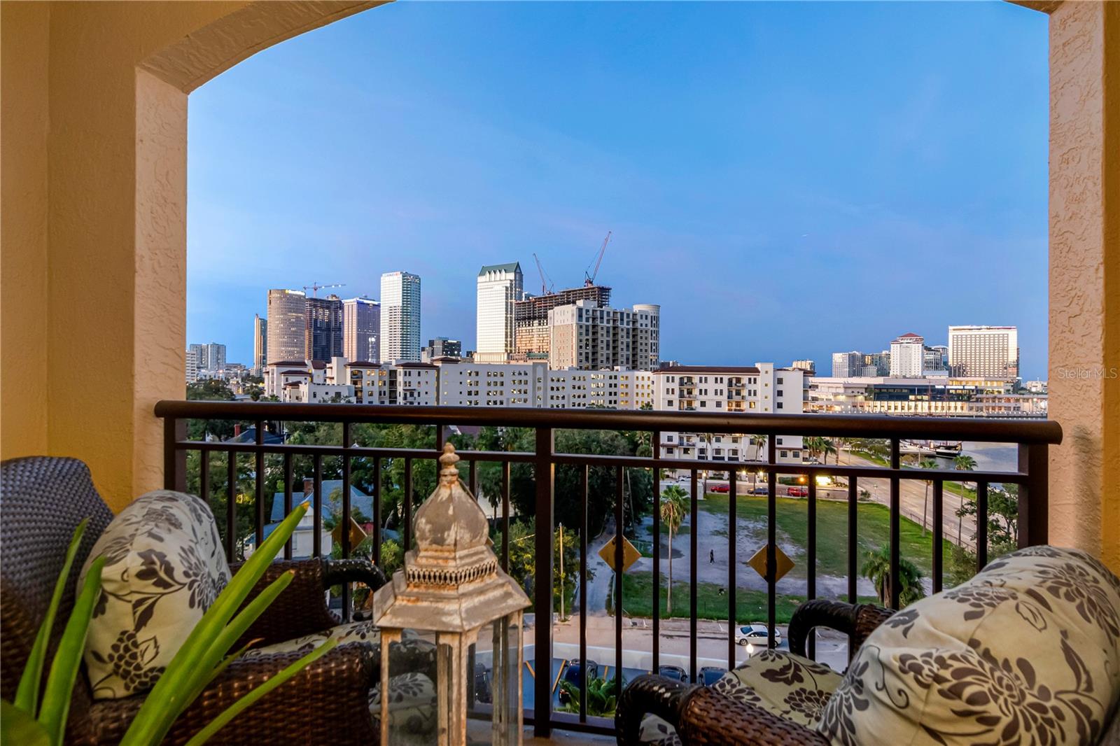 345 Bayshore Blvd #808 Property Photo 2