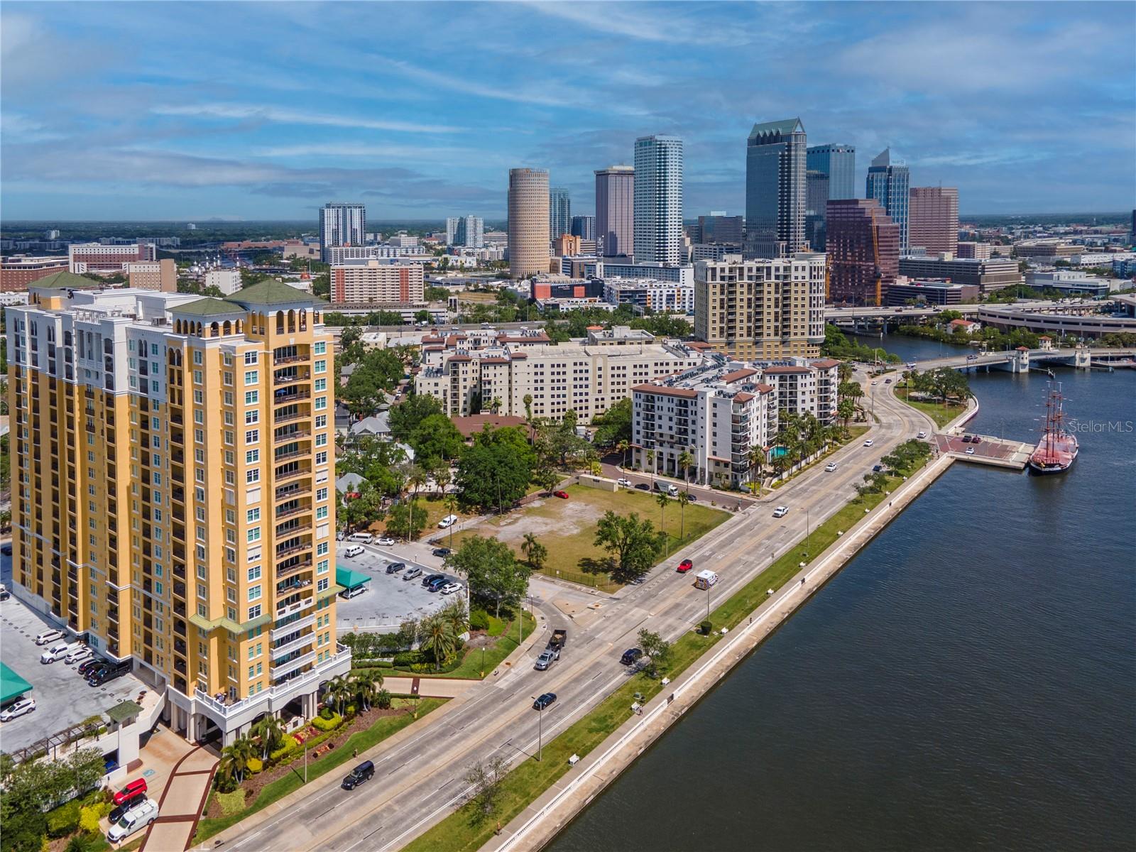 345 Bayshore Blvd #808 Property Photo 63