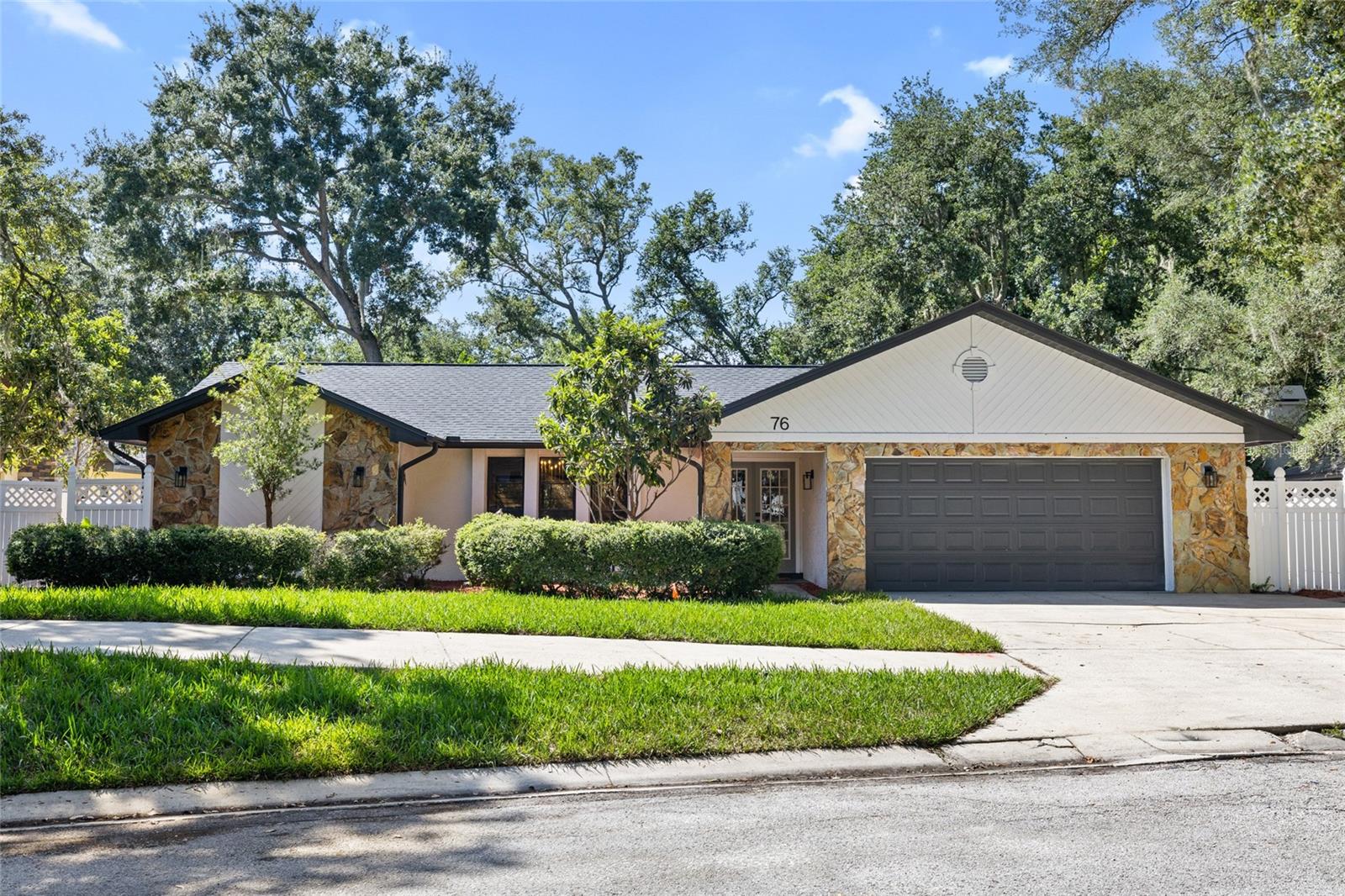 76 Bay Woods Dr Property Photo 1