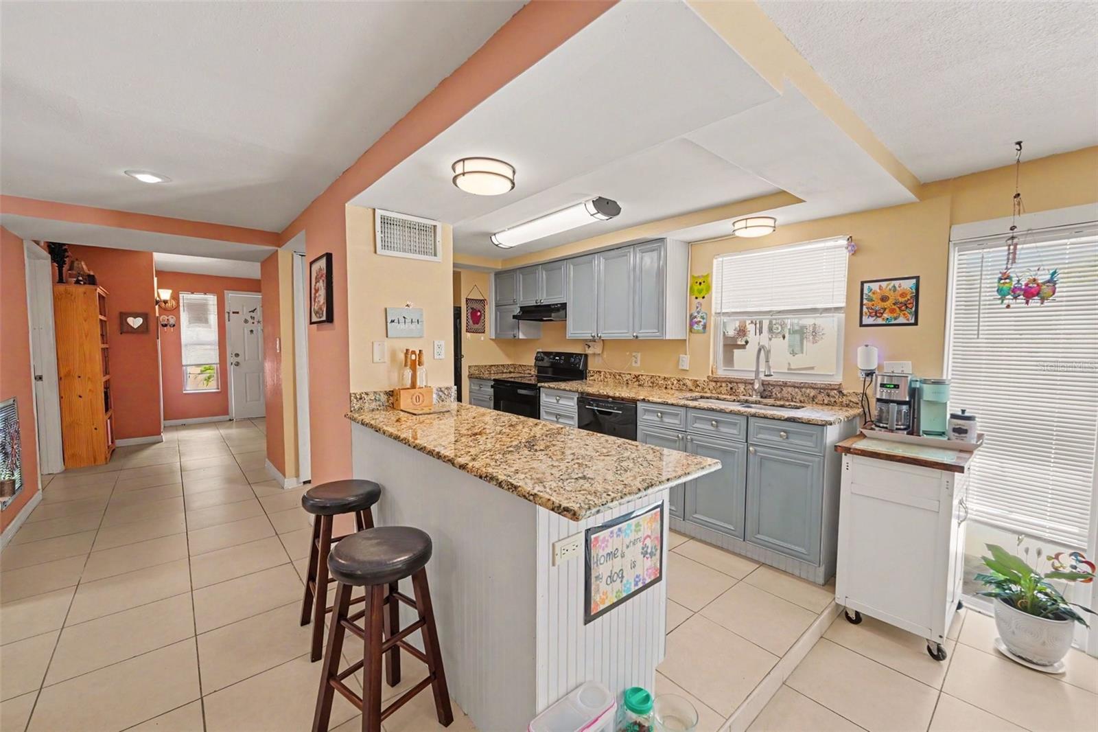 9537 Crestview St Property Photo 4