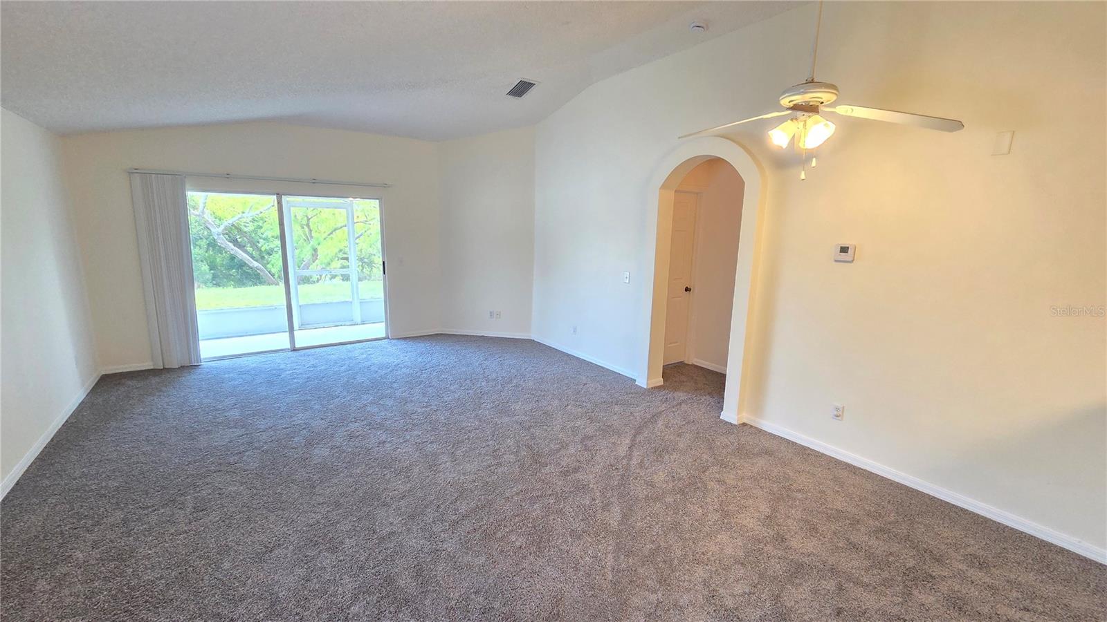 12922 Fieldmoor Ct Property Photo 6