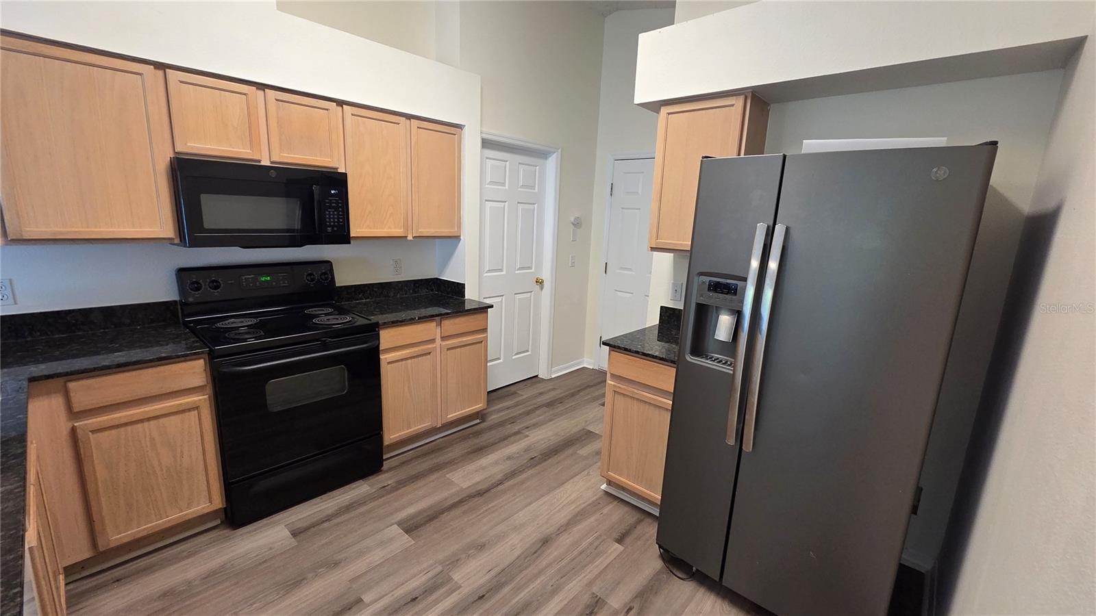 12922 Fieldmoor Ct Property Photo 8