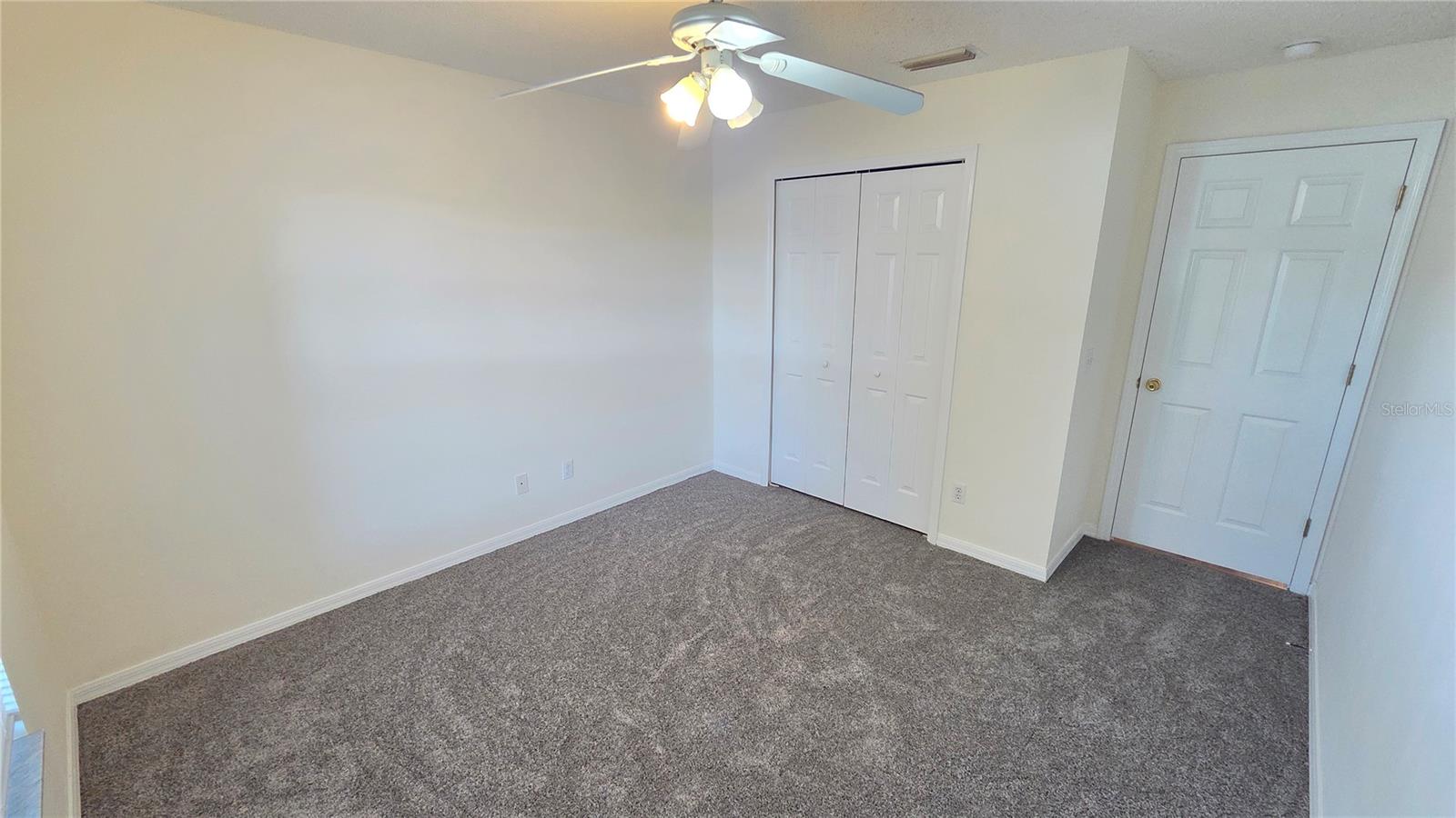 12922 Fieldmoor Ct Property Photo 20