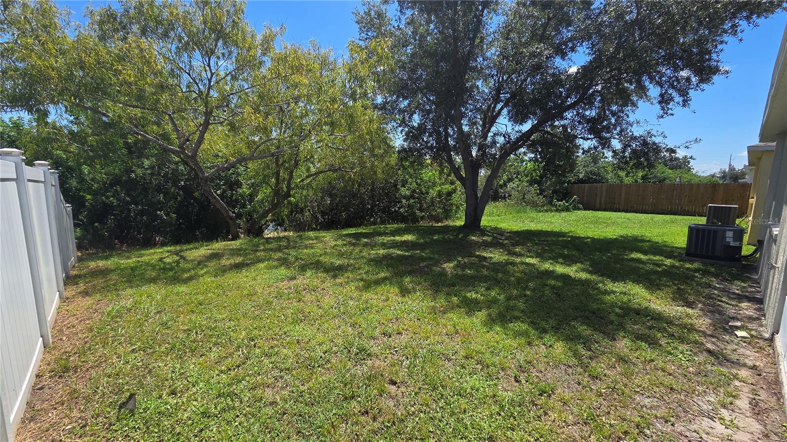 12922 Fieldmoor Ct Property Photo 23