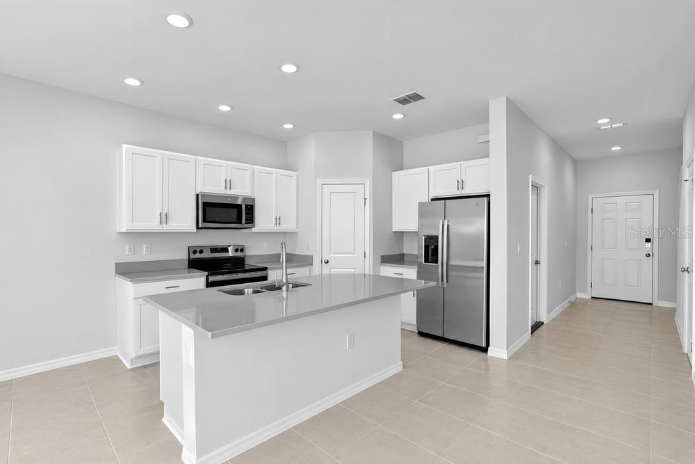 13203 Stable Pl Property Photo 2