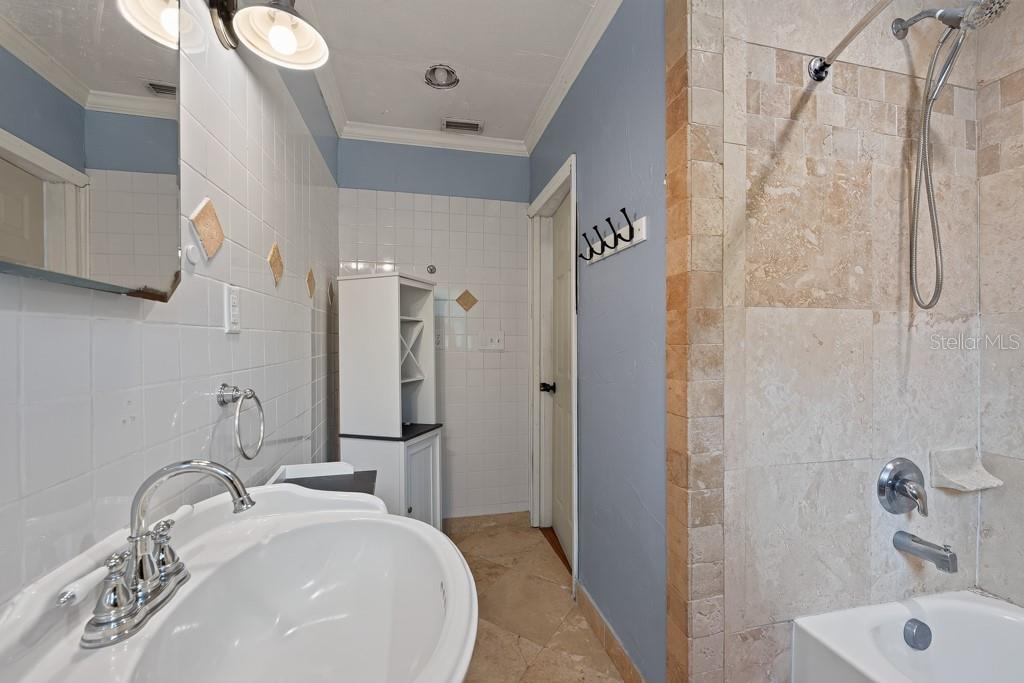 215 S Elm Rd Property Photo 34