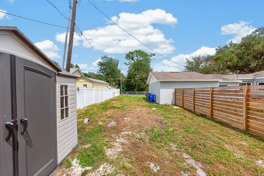 215 S Elm Rd Property Photo 51