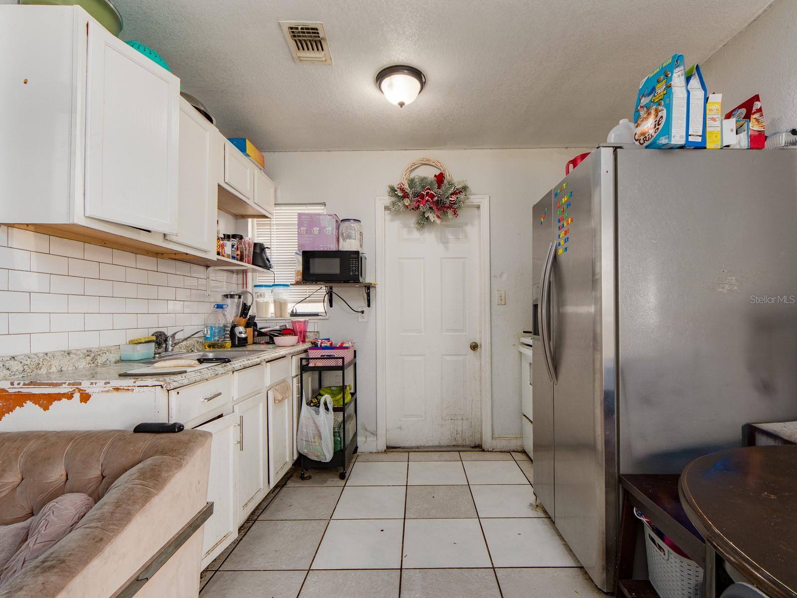 2532 W Walnut St Property Photo 5