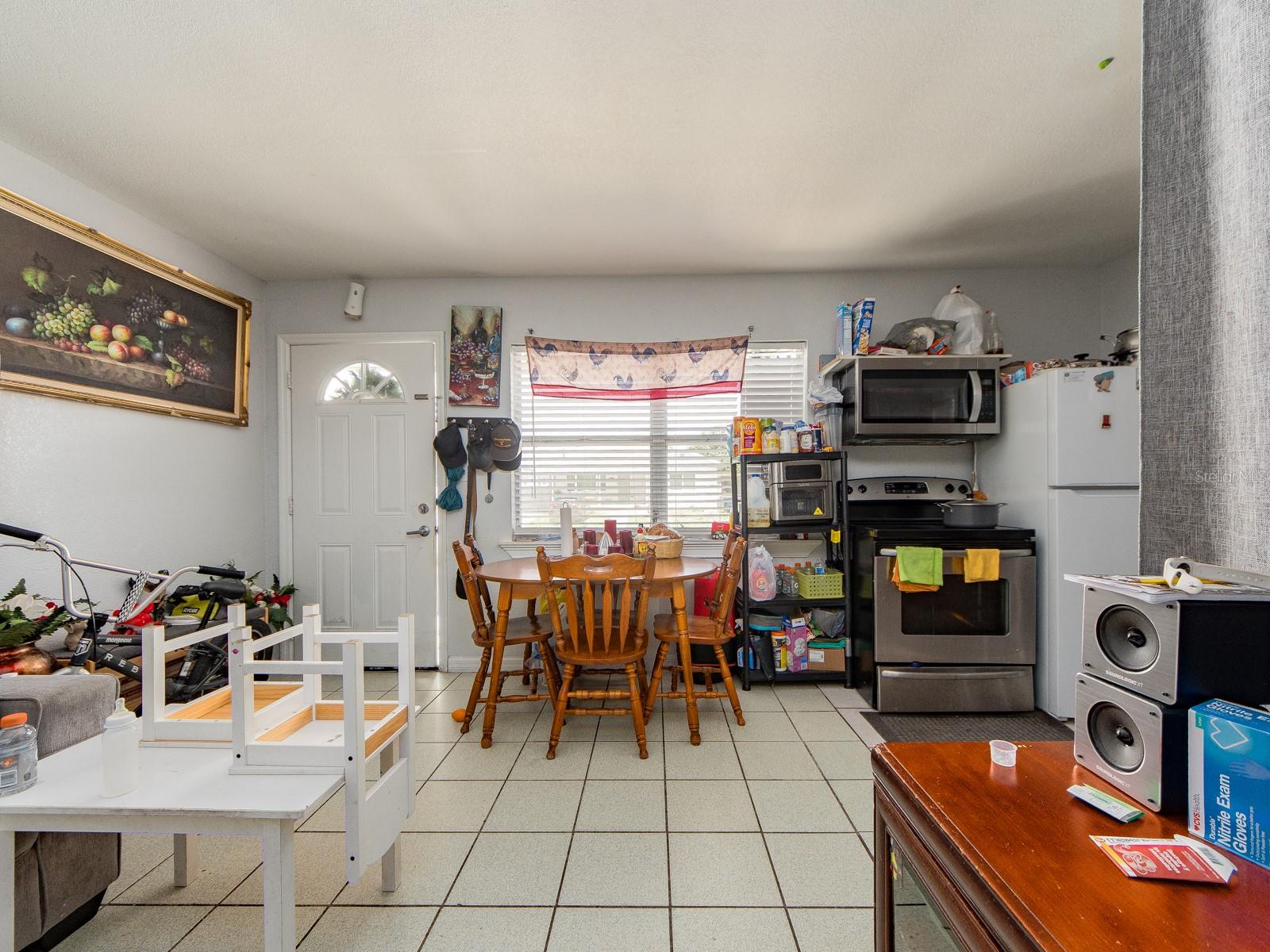 2532 W Walnut St Property Photo 11