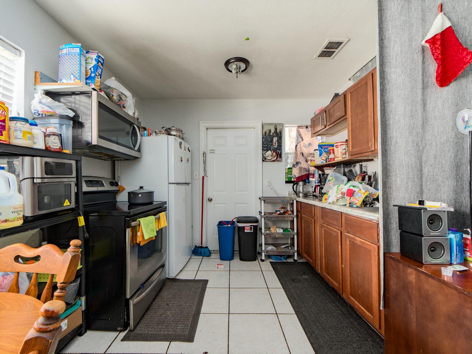 2532 W Walnut St Property Photo 12