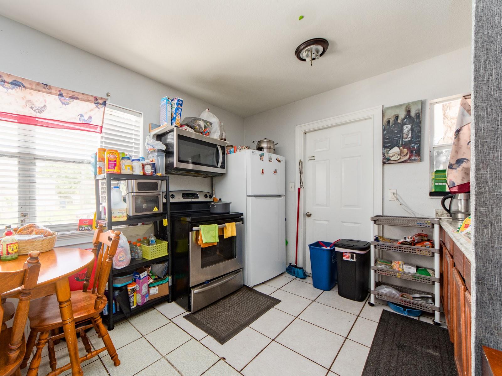 2532 W Walnut St Property Photo 13