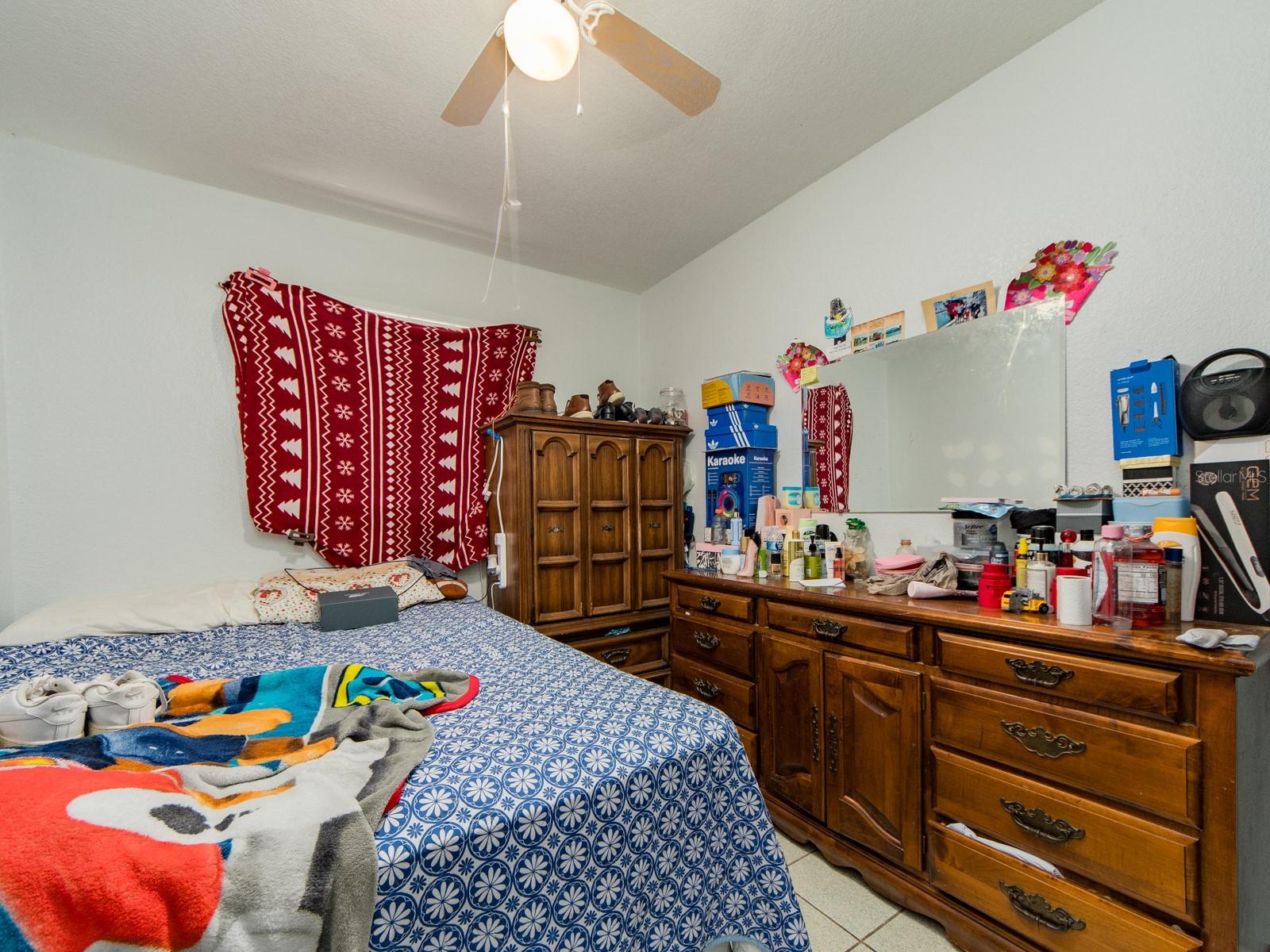 2532 W Walnut St Property Photo 14