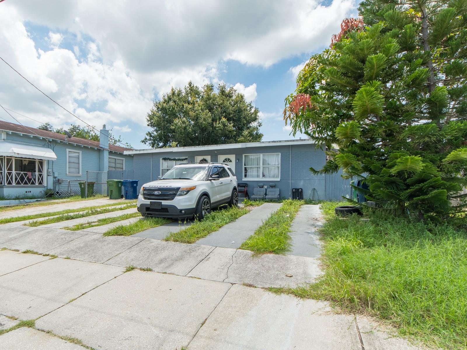 2532 W Walnut St Property Photo 17