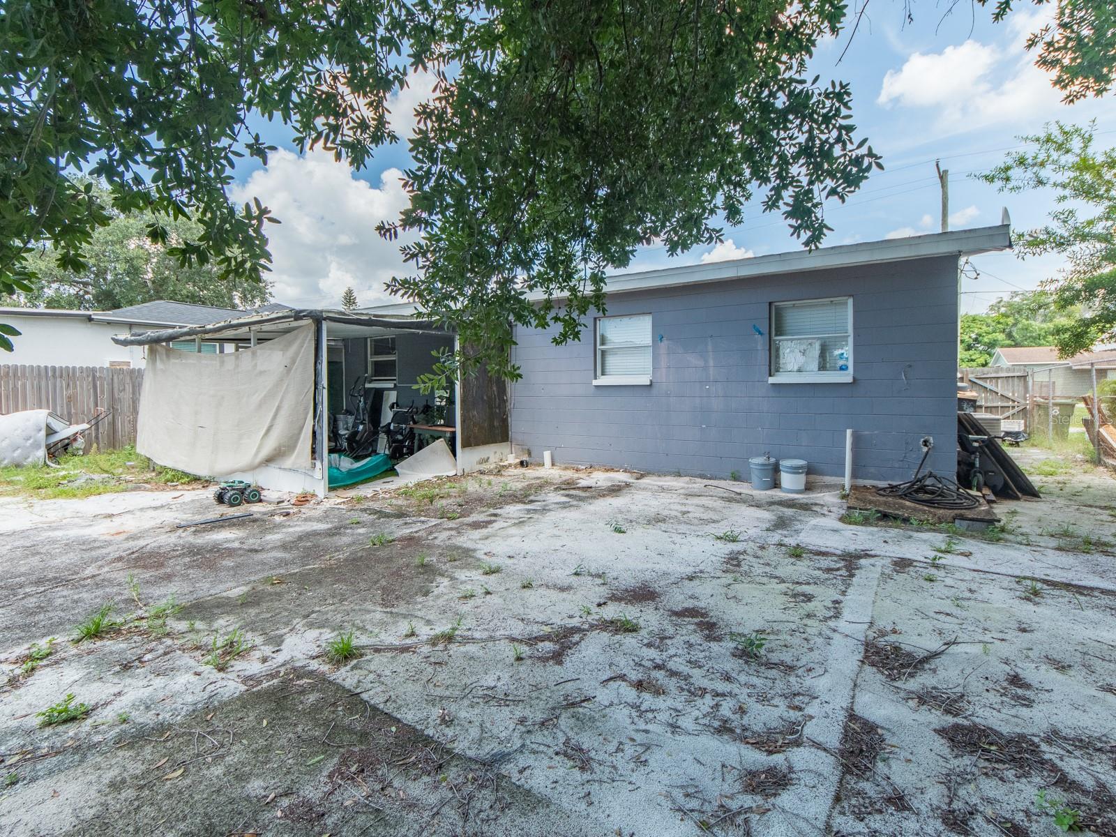 2532 W Walnut St Property Photo 19