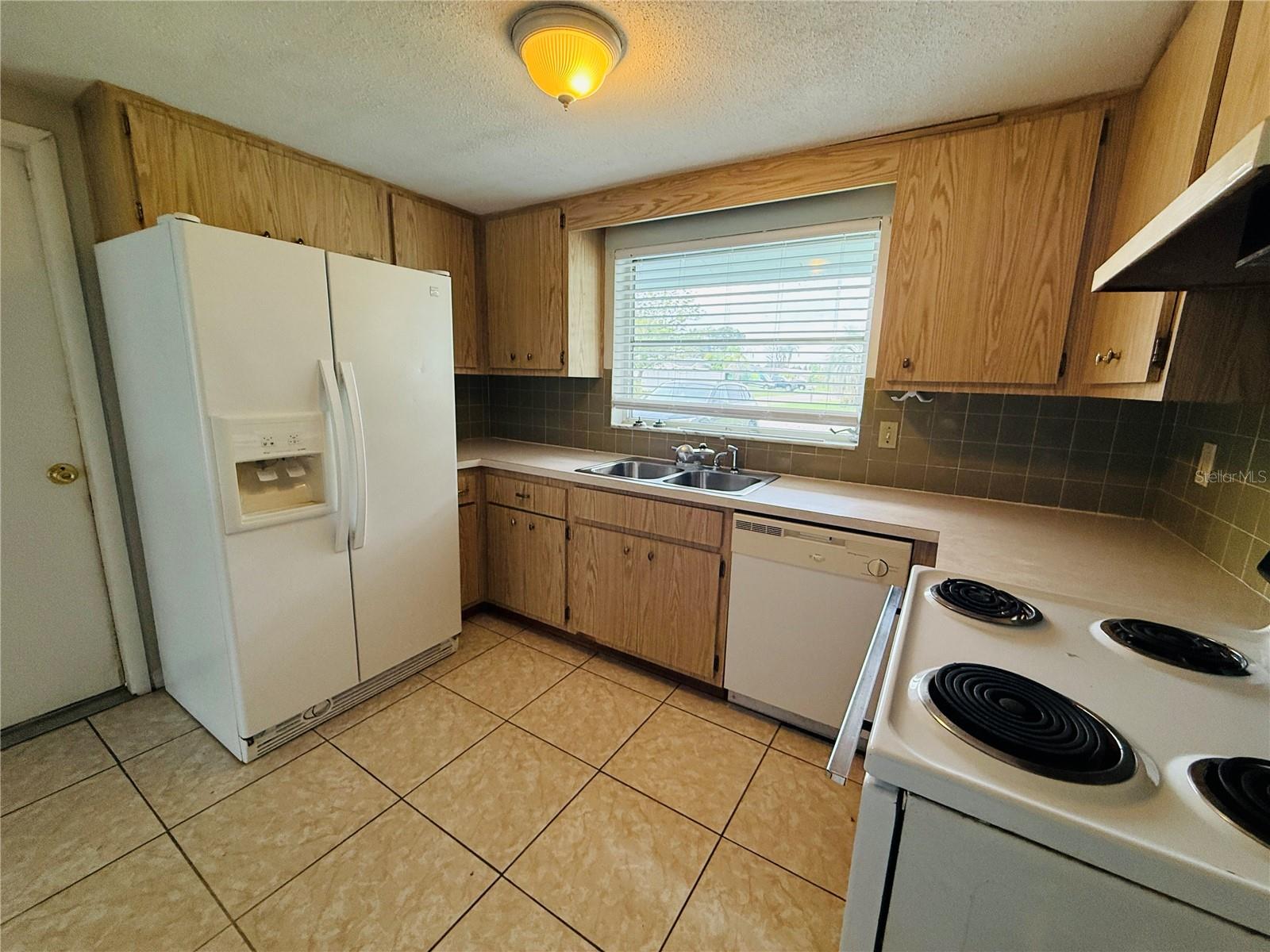 7910 Lilac Dr Property Photo 12