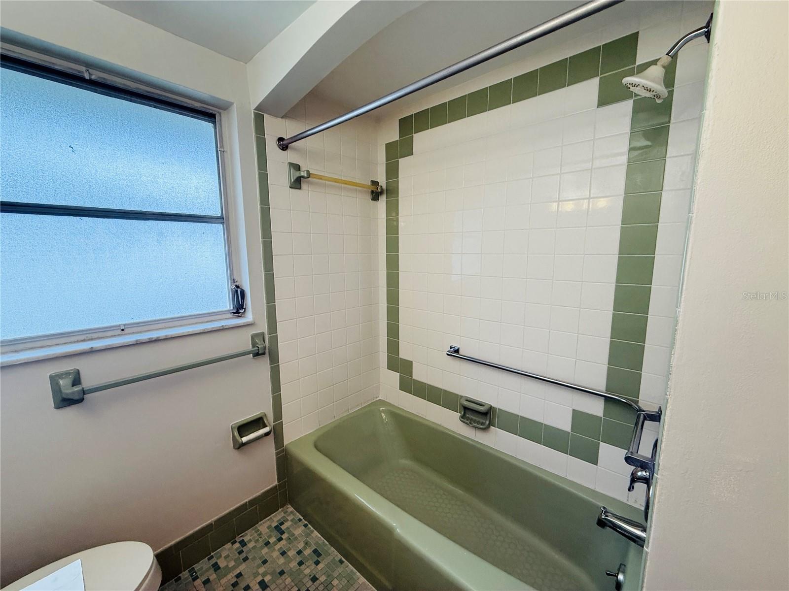 7910 Lilac Dr Property Photo 23