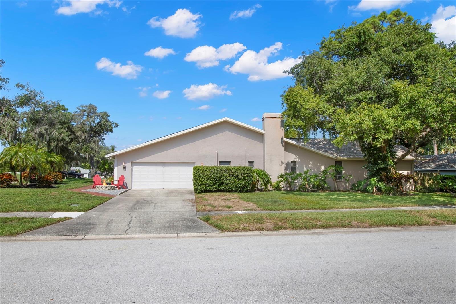 1419 Indian Trl S Property Photo 4