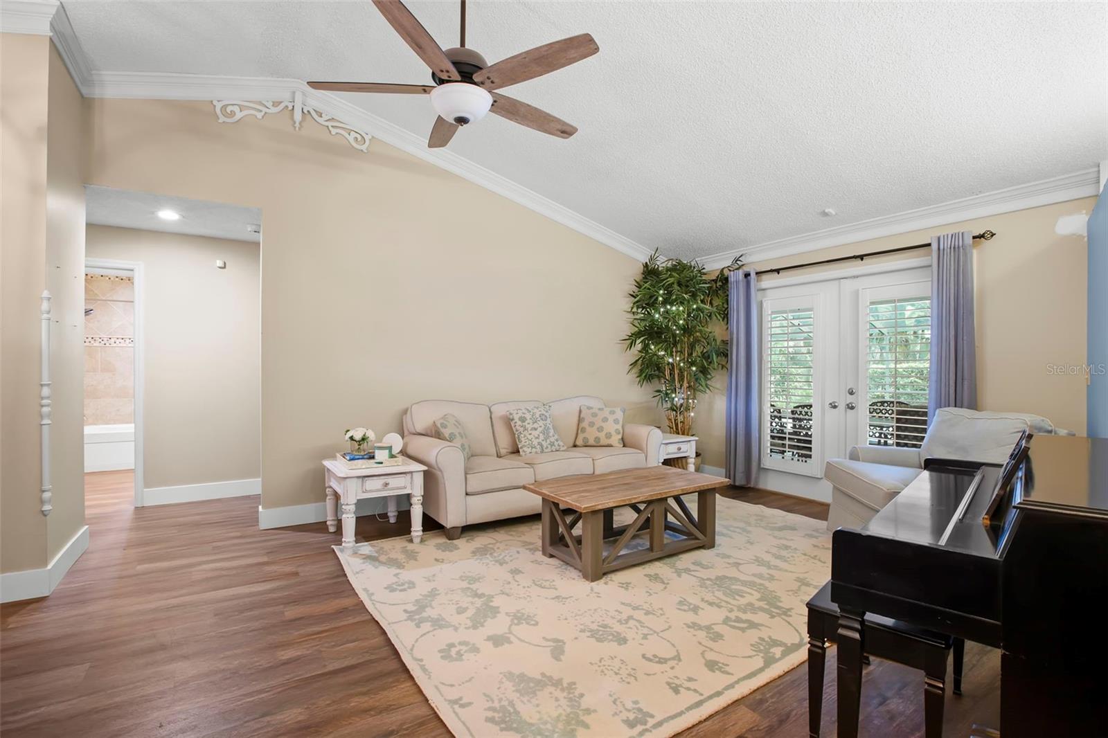 1419 Indian Trl S Property Photo 9