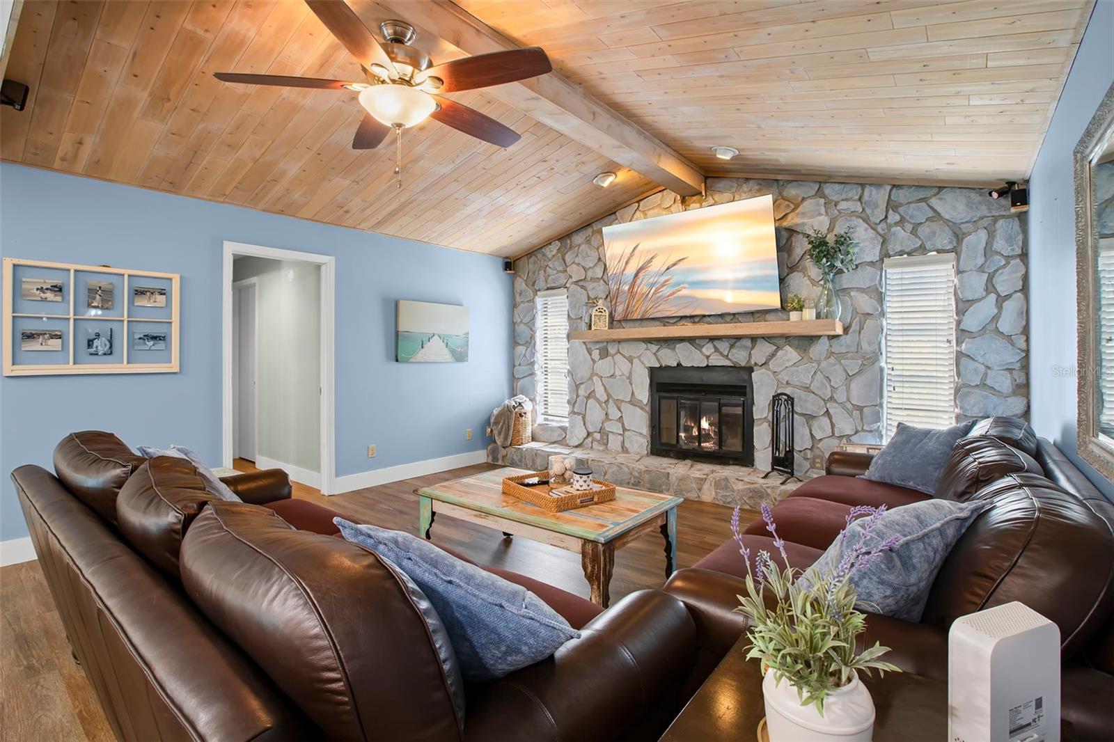 1419 Indian Trl S Property Photo 21