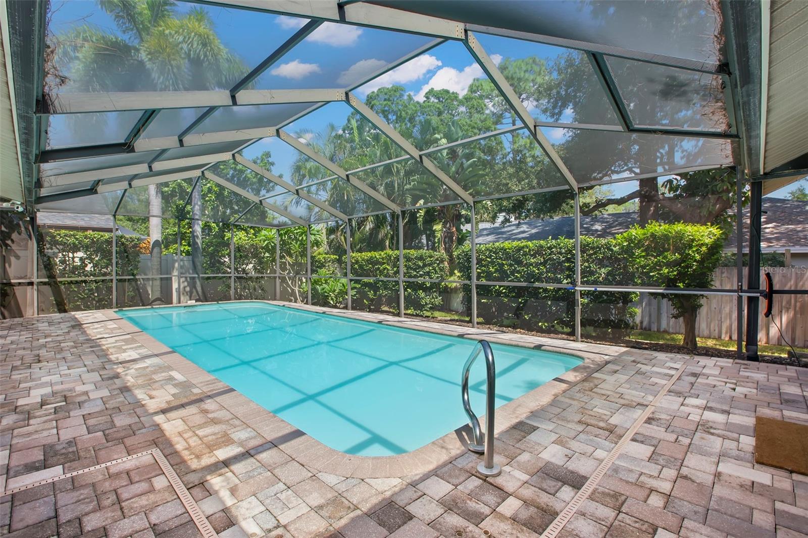 1419 Indian Trl S Property Photo 27