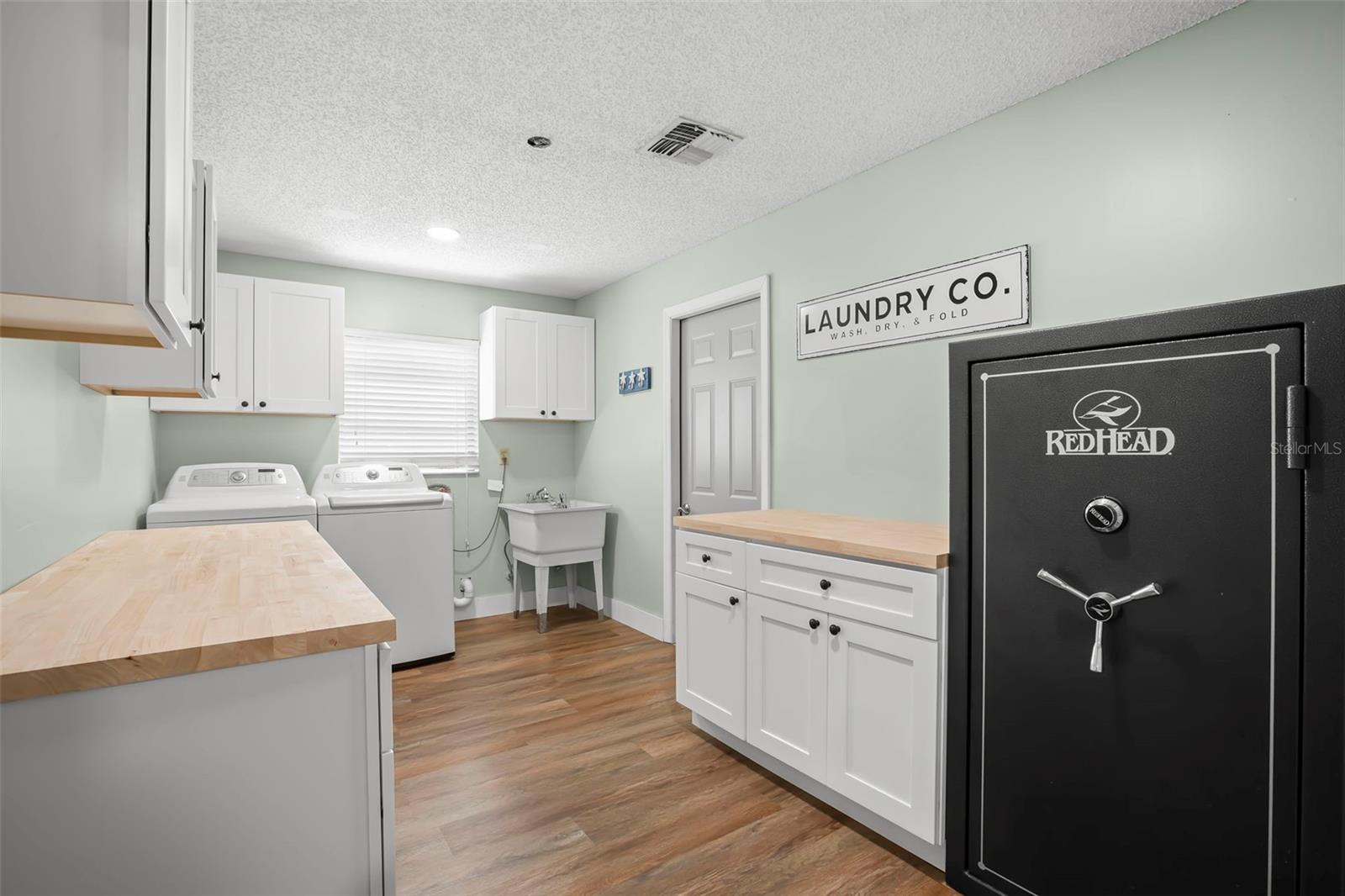 1419 Indian Trl S Property Photo 43