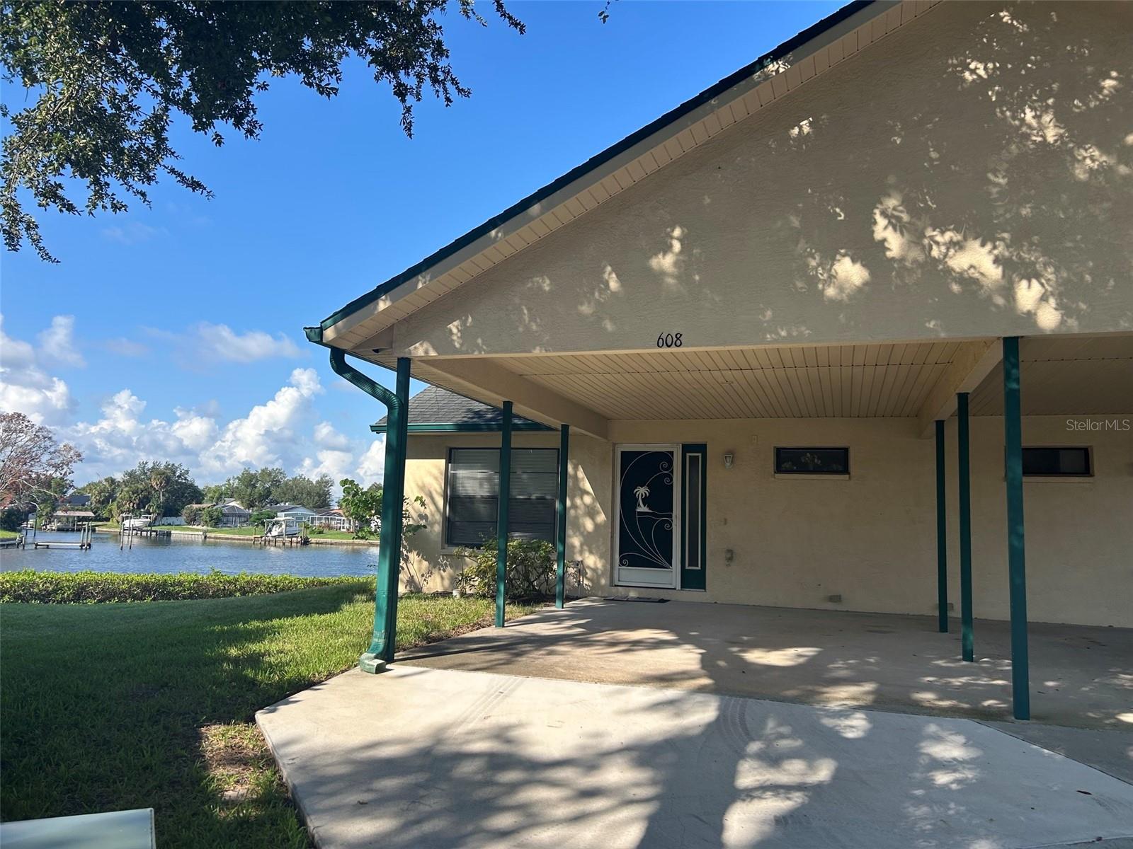 608 Yardarm Dr #4 Property Photo 4