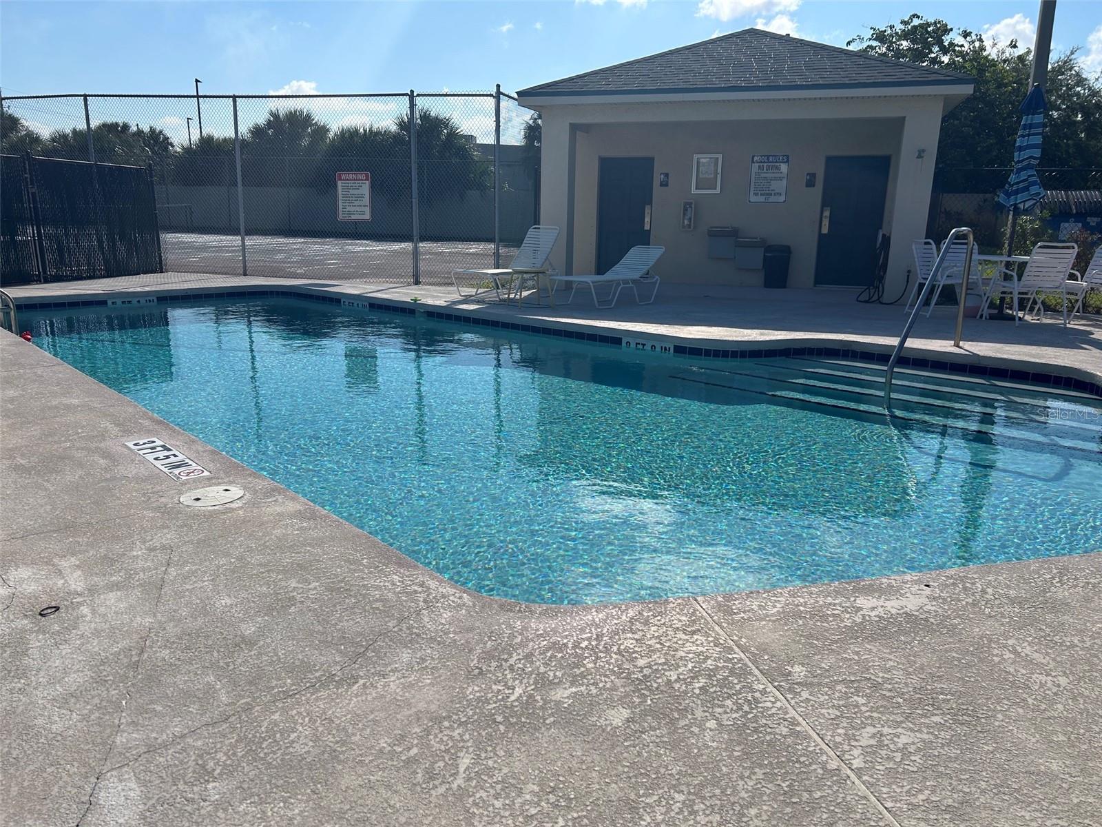 608 Yardarm Dr #4 Property Photo 25