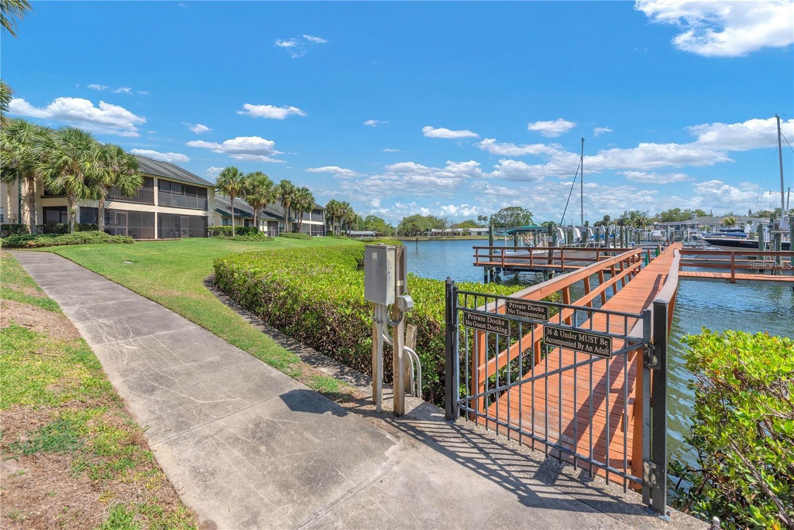 608 Yardarm Dr #4 Property Photo 29