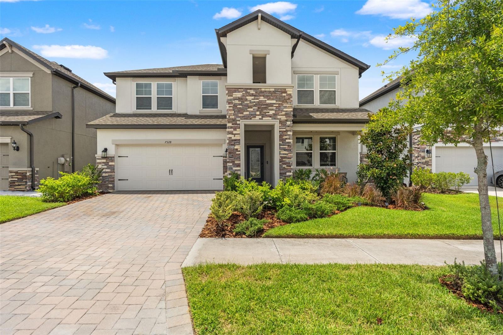 7328 Pool Compass Loop Property Photo 1