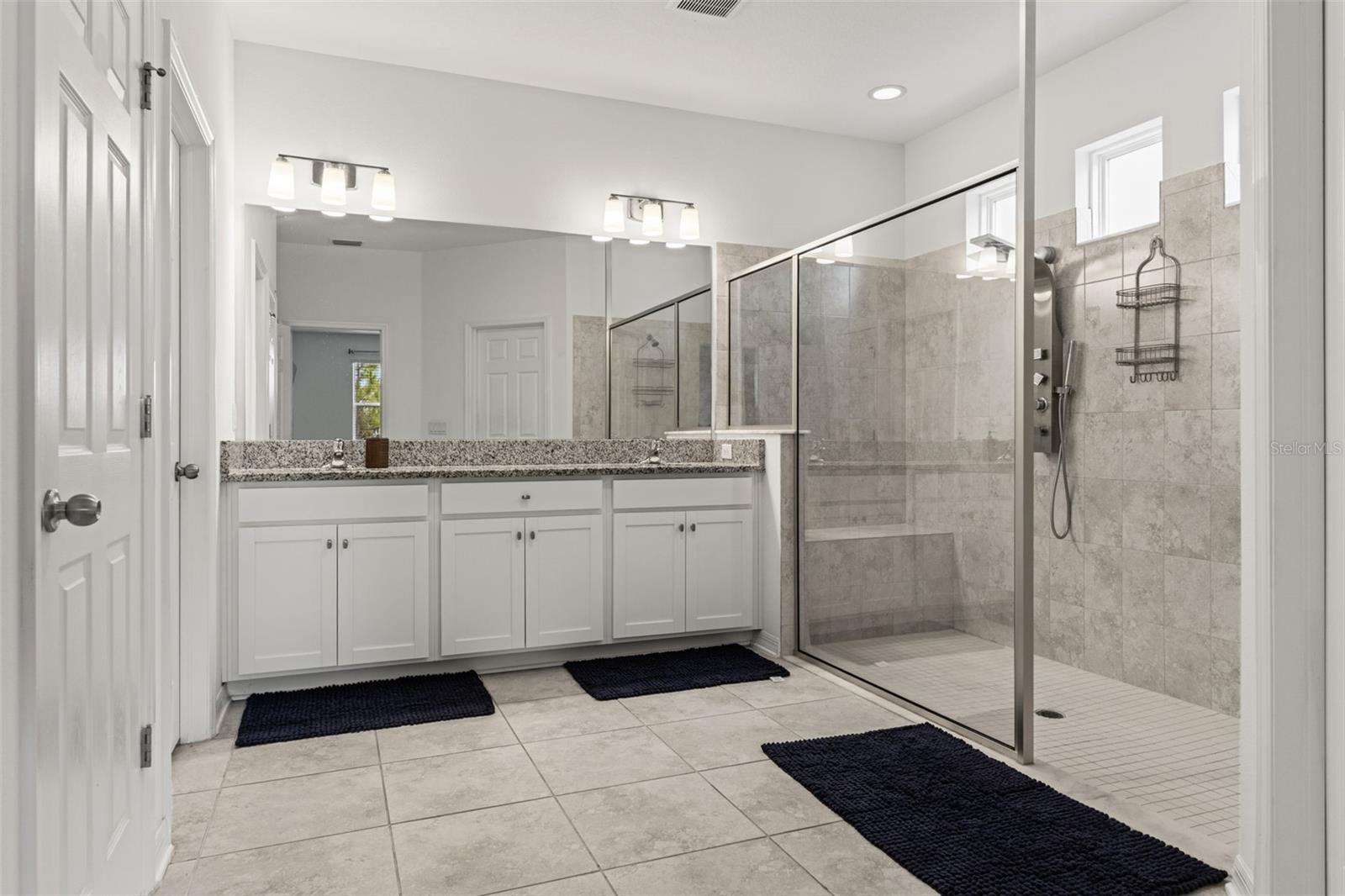 7328 Pool Compass Loop Property Photo 23