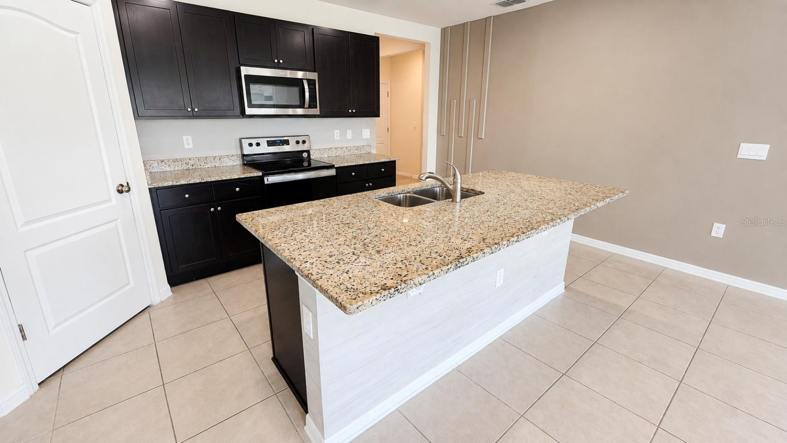 4669 Bernard Blvd Property Photo 14